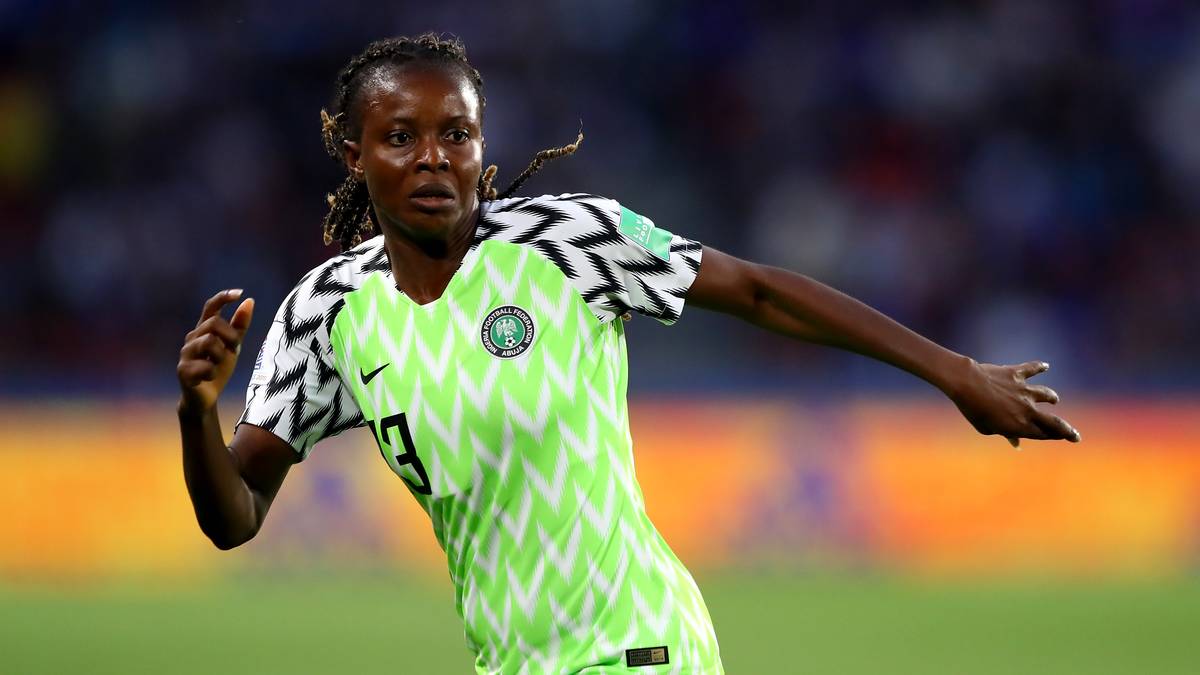 PLATZ 14 - NIGERIA: Der deutsche Achtelfinal-Gegner ist zweikampfstark und verfügt über eine kompakte Defensive sowie gutes Umschaltspiel. Technisch sind sie den DFB-Damen aber klar unterlegen, außer ihrer Härte sollten sie Deutschland wenig entgegensetzen können