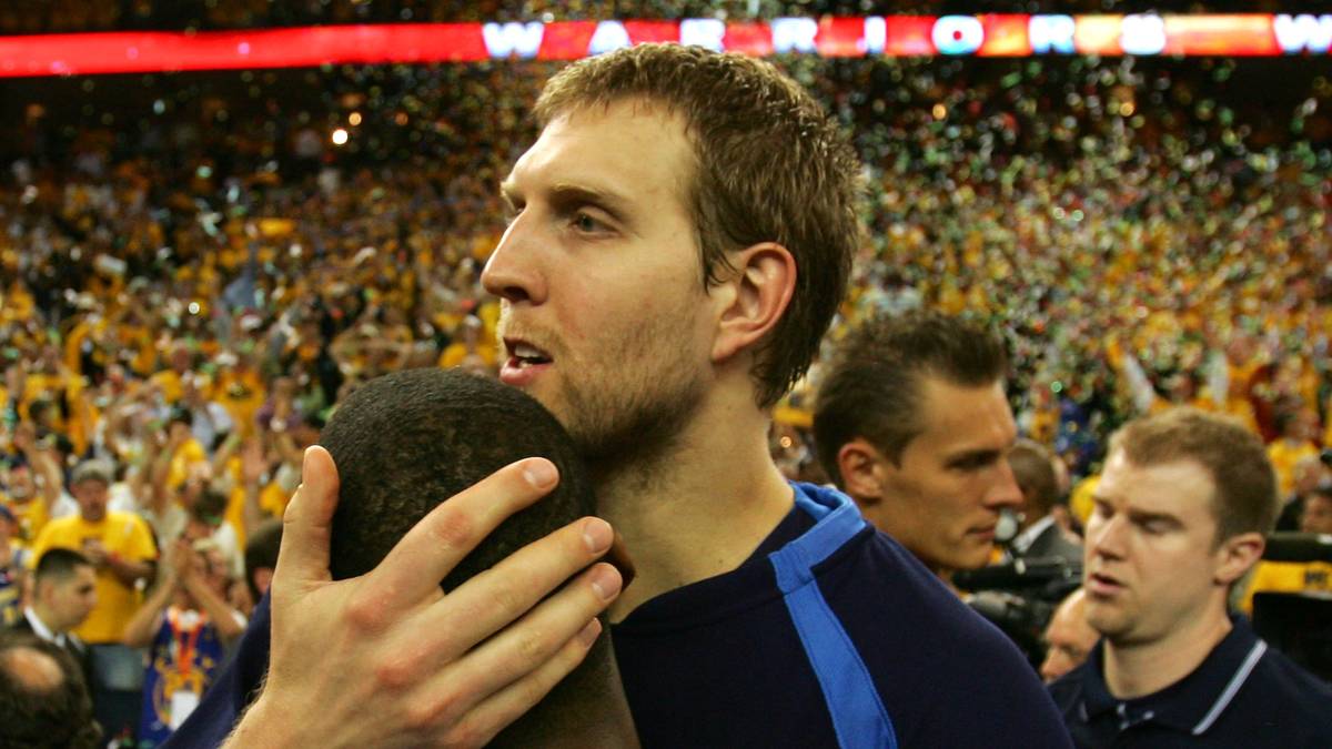 Es ist die größte Enttäuschung in Nowitzkis Karriere neben der Final-Niederlage 2006 - und der Grund, warum sich der Teamspieler über die MVP-Trophäe nur mäßig freuen konnte