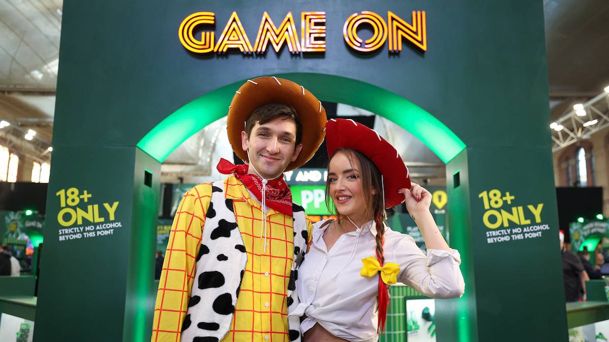 Woody (l.) und Jessie (r.) aus Toy Story