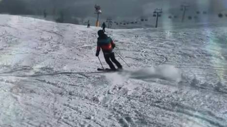 Während seiner aktiven Tennis-Karriere musste Roger Federer aufs Skifahren verzichten, nun gibt er nach 15 Jahren sein Comeback auf der Piste.