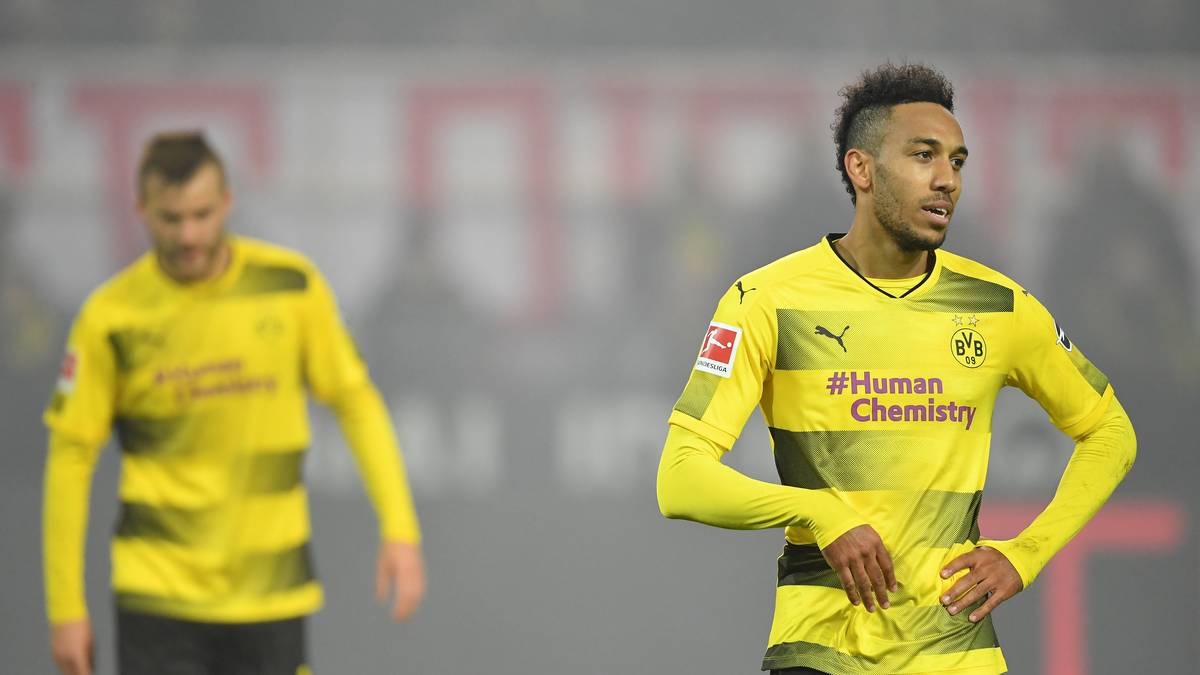 ... denn vor dem Spiel gegen den VfB Stuttgart verspätet sich Aubameyang beim Abschlusstraining um eine halbe Stunde