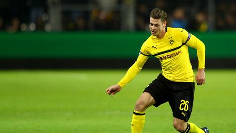 Borussia Dortmund: Lukasz Piszczek vor Duell mit Frankfurt angeschlagen, Lukasz Piszczek steht bei Borussia Dortmund für das Frankfurt-Spiel auf der Kippe