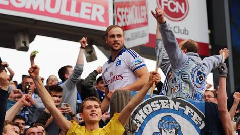 Maximilian Beister mit HSV-Fans