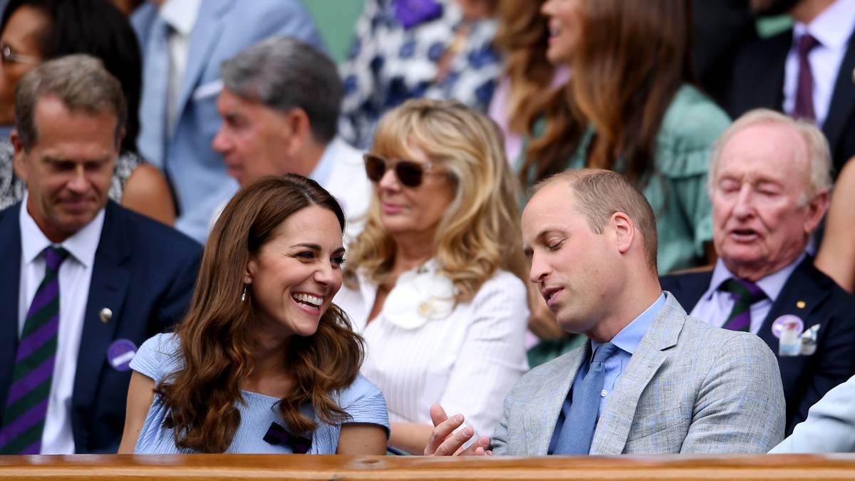 ... genauso wie ihren Ehemann. Die beiden Turteltauben amüsieren sich offenbar prächtig