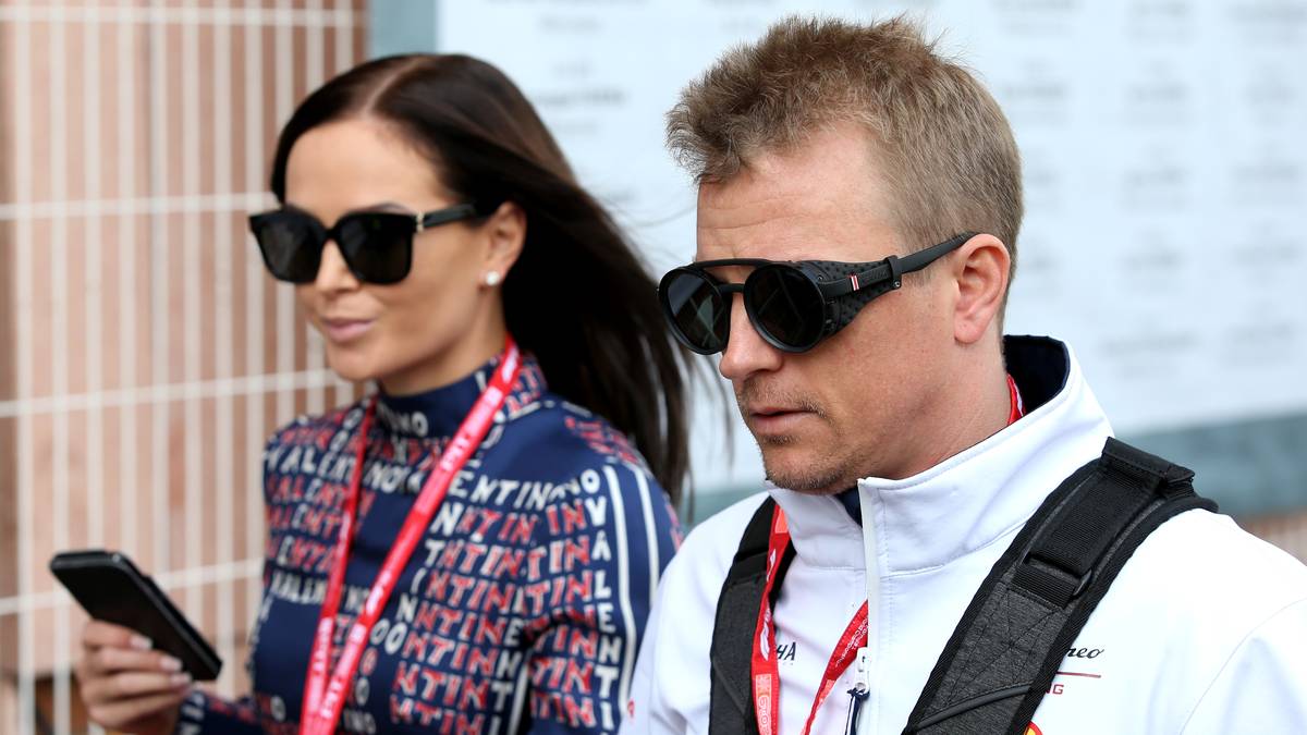 Der "Iceman" - hier mit seiner Frau Minttu beim Monaco-GP -  gilt als großer Schweiger. Wenn er aber mal spricht, dann haben die Zuhörer meistens was zu lachen. Manche Sprüche sind so legendär, dass es sie inzwischen sogar auf T-Shirts gibt. SPORT1 hat Räikkönens beste Sprüche gesammelt