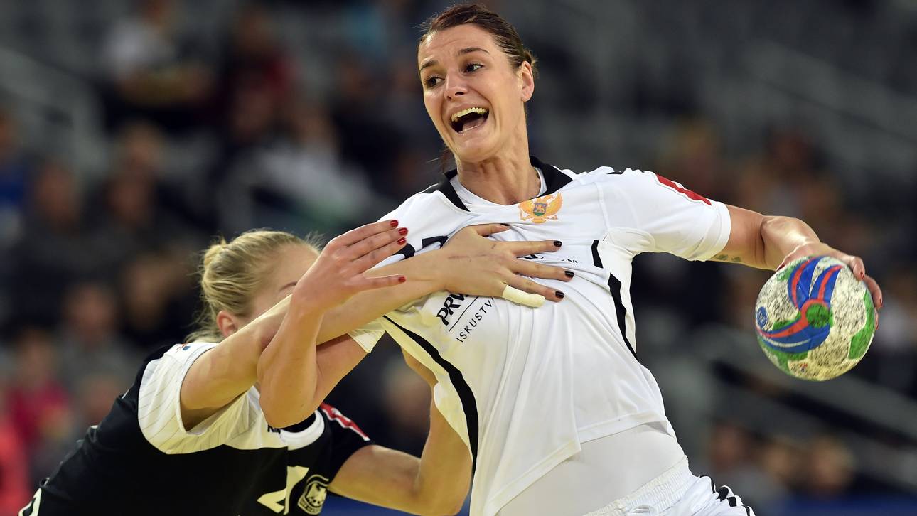 Katarina Bulatovic-Nadja Nadgornaja-HANDBALL-EUR-WOMEN-GER-MNE
