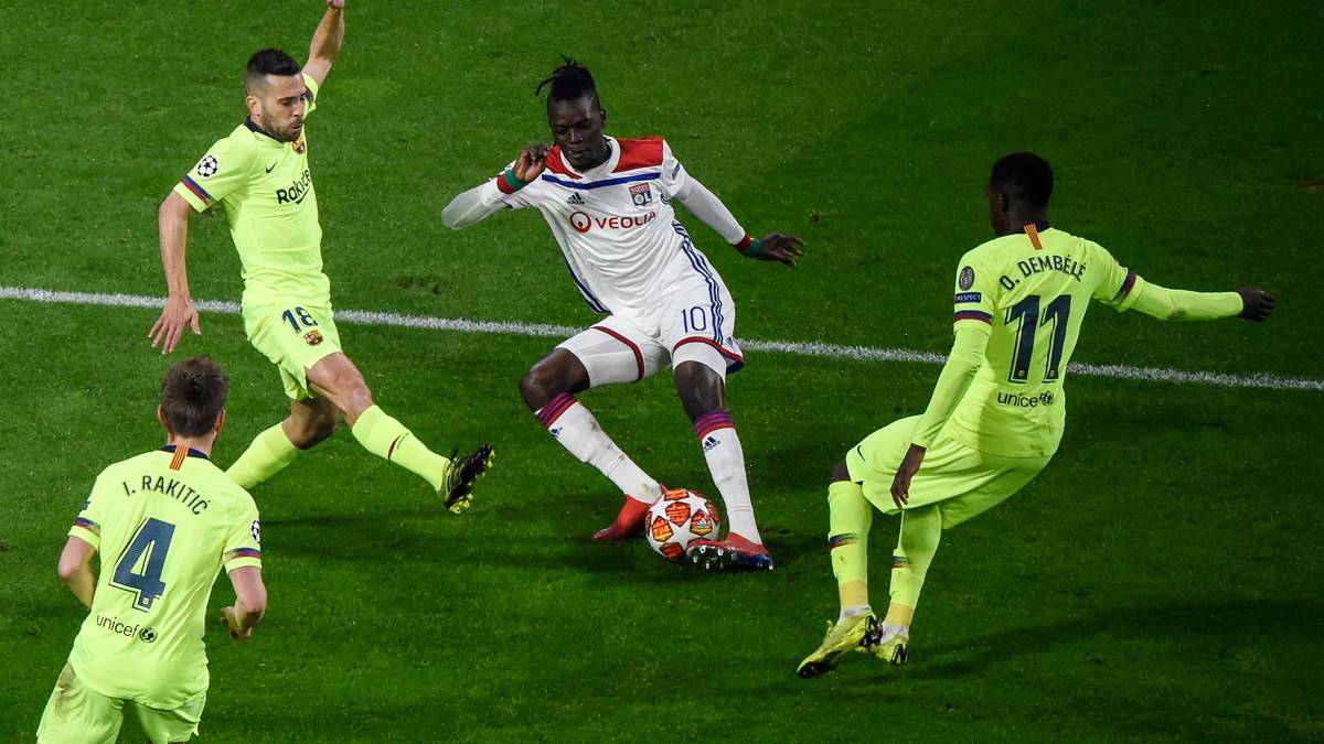 Der aktuelle Marktwert des 23-Jährigen beläuft sich auf 18 Mio. Euro. Laut englischen Medien ist neben Leicester, Everton und Liverpool auch der FC Arsenal interessiert