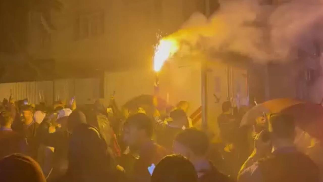 Auf den Finalsieg über Freiburg folgt die große Pyro-Party