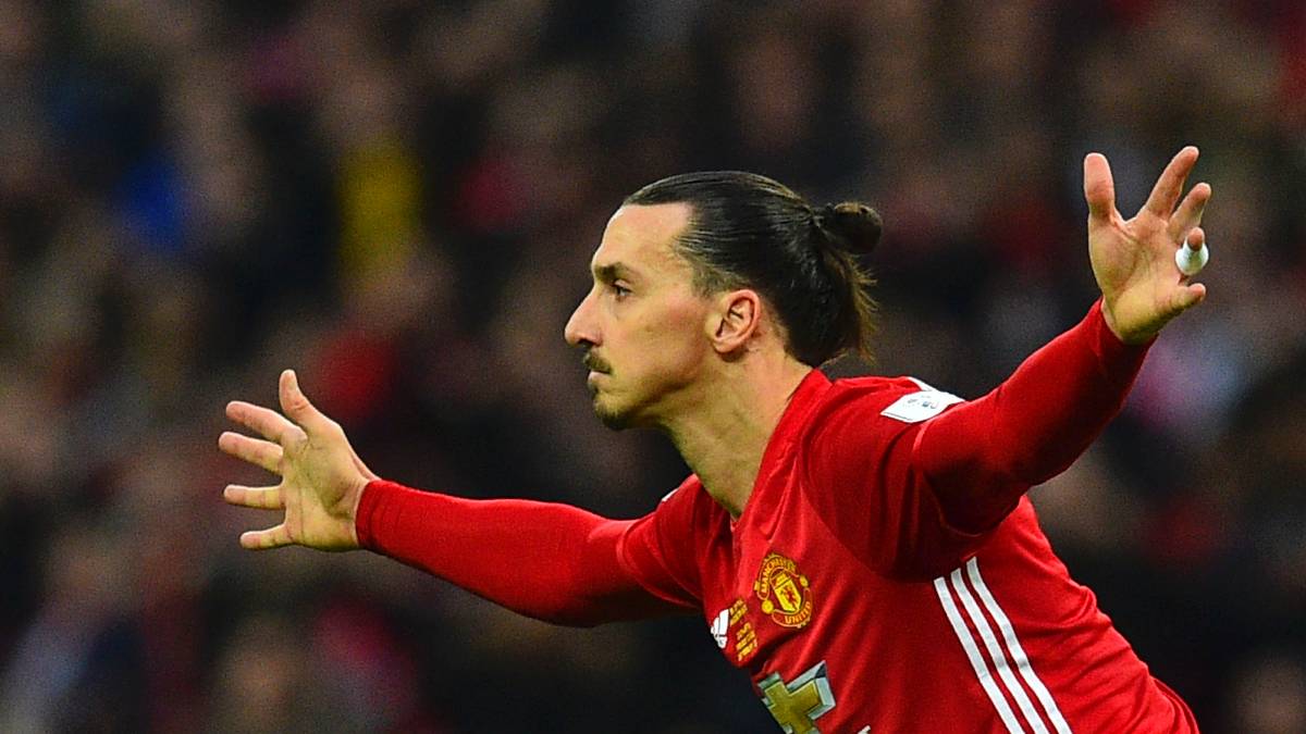 ZLATAN IBRAHIMOVIC (35 Jahre): Er ist sicher der berühmteste Name unter den vertragslosen Spieler. Sein Kontrakt mit Manchester United ist im Sommer ausgelaufen. Aktuell ist der Schwede verletzt. Da "König Zlatan" für seine Dienste fürstlich entlohnt werden möchte, dürfte seine Verpflichtung auch ohne Ablösesumme teuer werden