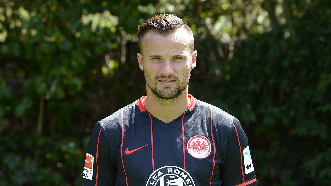 Frankfurt besiegt Fulham knapp