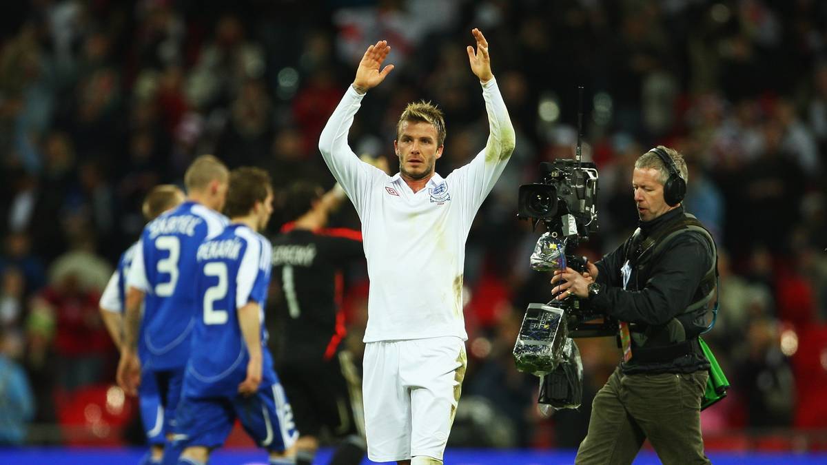 Im März 2009 absolviert Beckham gegen die Slowakei sein letztes von insgesamt 109. Spielen für England. Zwar bleibt seine Nominierung in der Heimat im Hinblick auf die WM 2010 in Südafrika durchaus ein Thema, doch eine schwere Verletzung beendet alle Träume