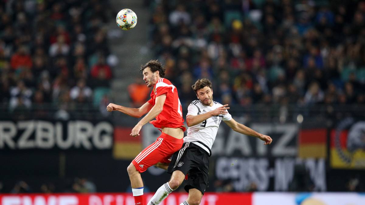 JONAS HECTOR (bis 70.): Der Kölner spielte wie gewohnt auf der linken Seite und wie gewohnt auch unauffällig. Pech nach einem Volleyschuss (30.). Verhinderte per Kopf auf der Linie das 1:3 nach einer Russen-Ecke. Wurde böse von Erokhin gefoult und musste verletzt in die Kabine getragen werden.  SPORT1-Note: 3,5