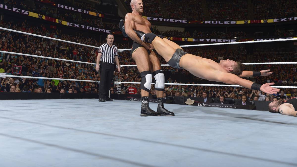 Ebenso sehenswert: Der "King of Swing" wirbelt Miz ganze 20 Mal um die eigene Achse