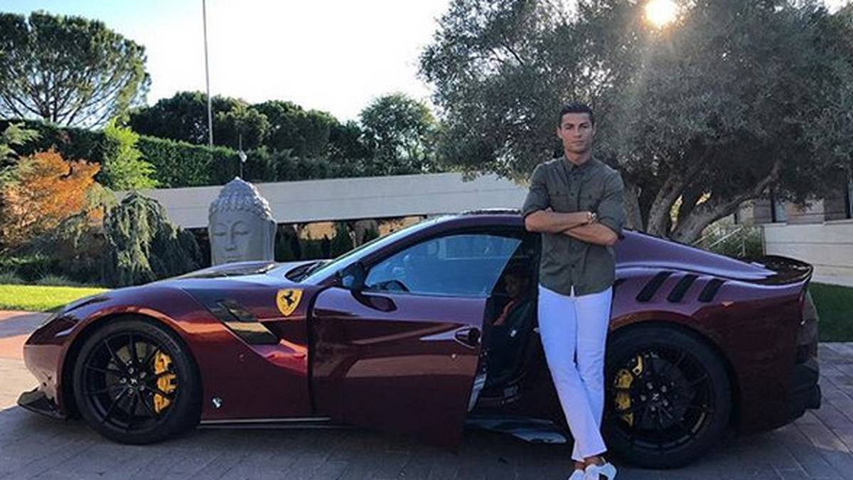 Nach dem Kauf eines neuen Ferrari setzt Weltfußballer Cristiano Ronaldo noch einen drauf...