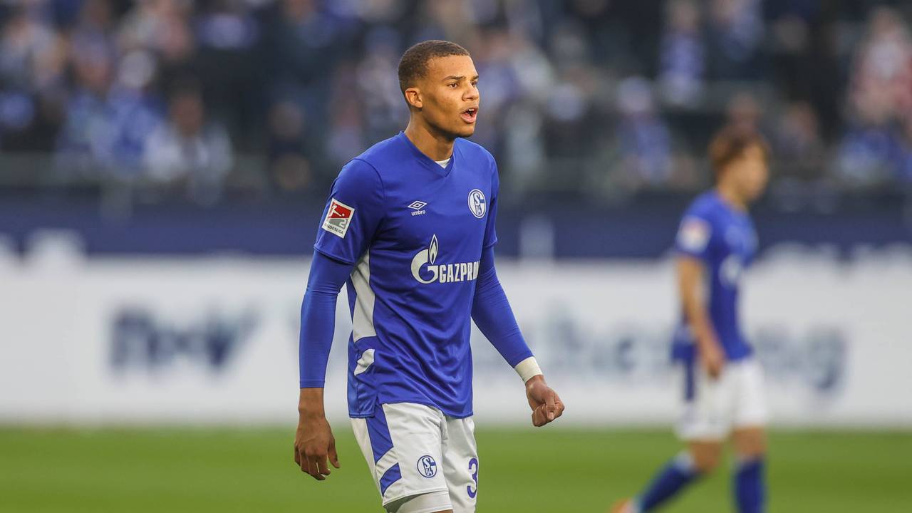 S04-Legende fädelte Transfer ein