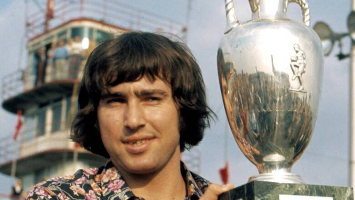 Die Tschechoslowakei, angeführt von Kapitän Anton Ondrus, errang 1976 ihren bisher einzigen EM-Titel