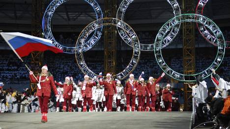 Russia's Dimitry Dorofeev (L) leads his