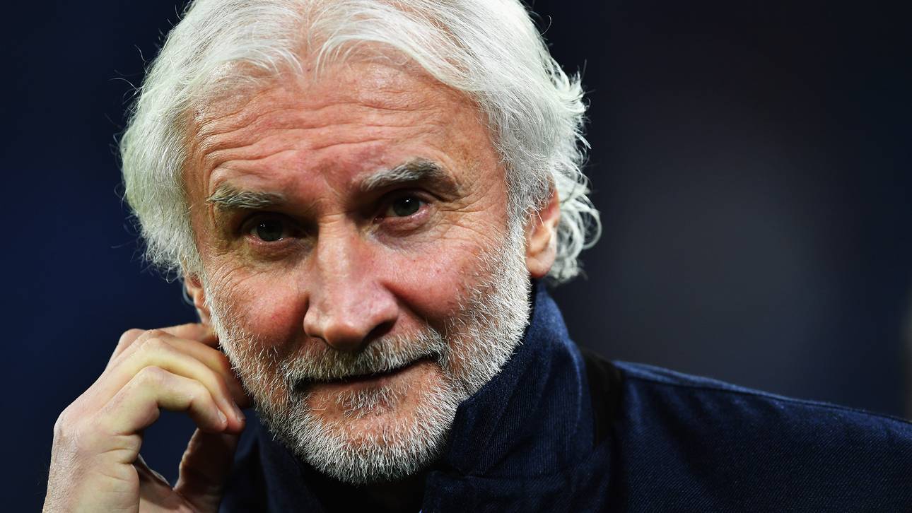 Völler erwartet mehr von Chicharito