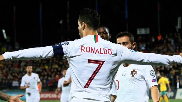 Cristiano Ronaldo jubelt für Portugal