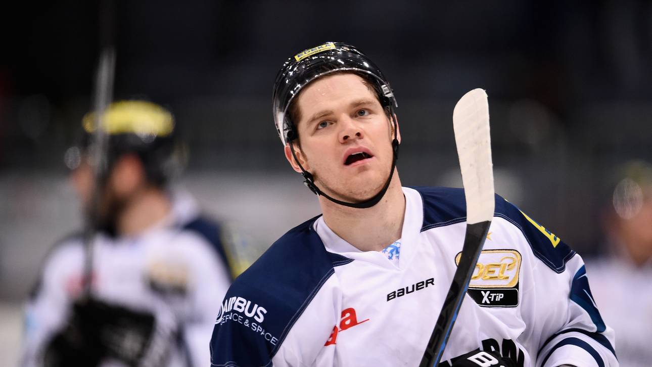 Adler verpflichten MacMurchy