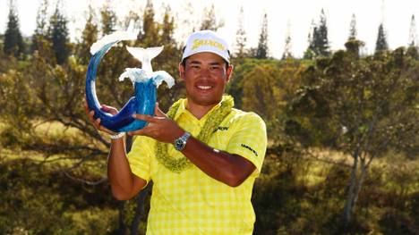 Matsuyama mit der Siegertrophäe beim The Sentry 2025 