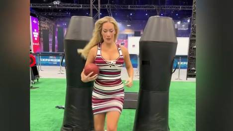 Die Golfschönheit Paige Spiranac ist beim Super Bowl und berichtet live aus Arizona, auf Instagram zeigt sie ihren Fans, was sie selber am Leder drauf hat.