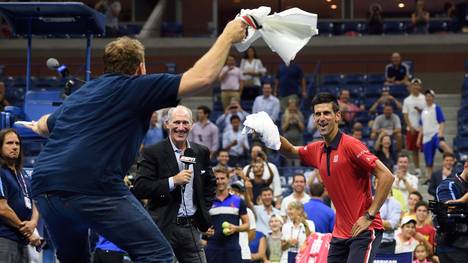 Novak Djokovic legte mit einem Fan einen Tanz auf den Court
