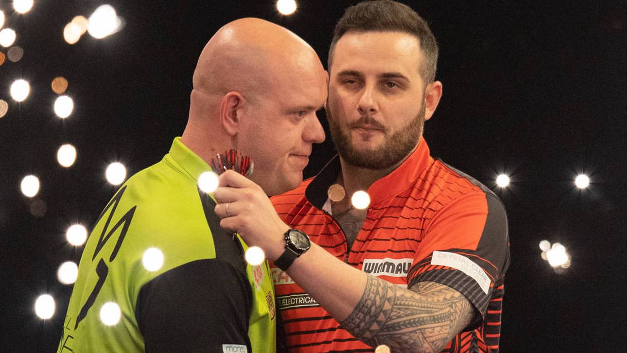 Darts-Star mit Haartransplantation