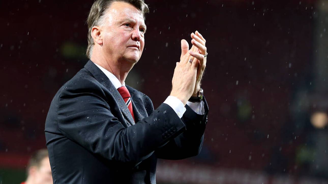 Schweinsteiger beschenkt van Gaal