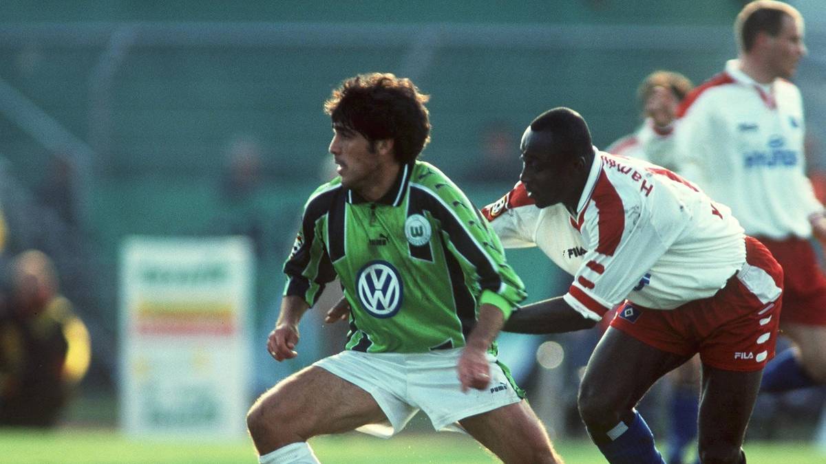 Claudio Reyna bestritt 74 Bundesliga-Spiele für den VfL Wolfsburg und Bayer Leverkusen sowie 105 Premier-League-Spiele für ManCity und den FC Sunderland, ehe der Spielmacher seine Karriere in der MLS ausklingen ließ. Sein Sohnemann tritt nun in seine Fußstapfen in Deutschland