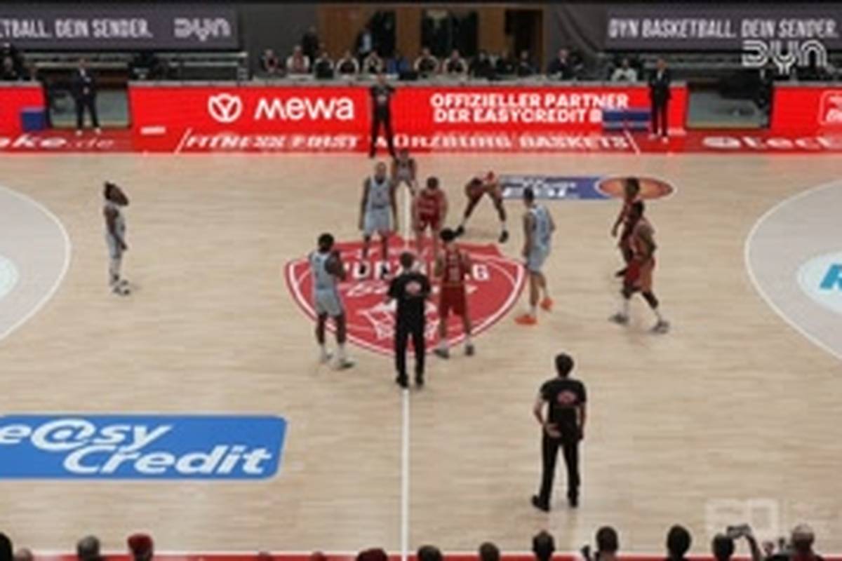 Spiel Highlights zu Fitness First Würzburg Baskets - EWE Baskets Oldenburg