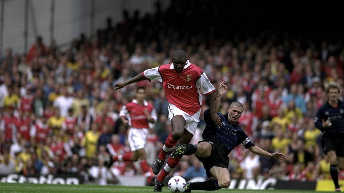 Im Februar 2005 kommt es in den Katakomben von Highbury zum “tunnel incident”. Vieira brüllt zum Warmmachen den United-Verteidiger Gary Neville an, der davon umgehend Keane in Kenntnis setzt. Arsenals Dennis Bergkamp verhindert als Diplomat das Schlimmste