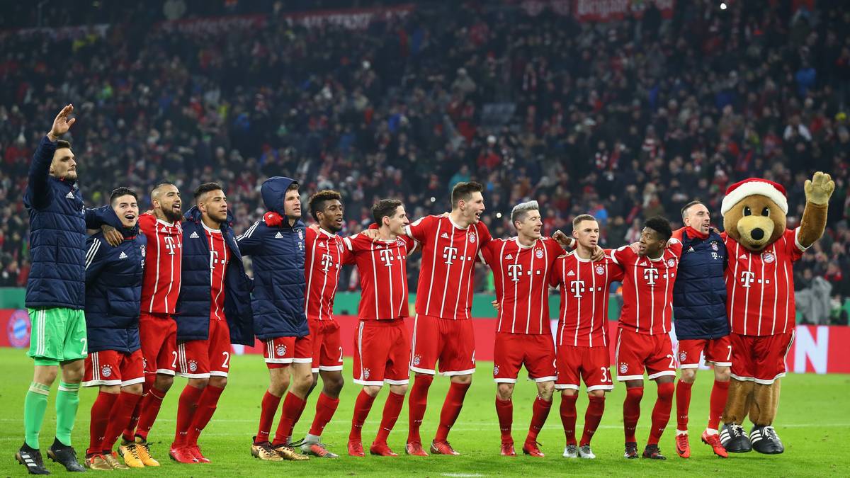 Am Ende freuen sich die Bayern über den Einzug ins Viertelfinale