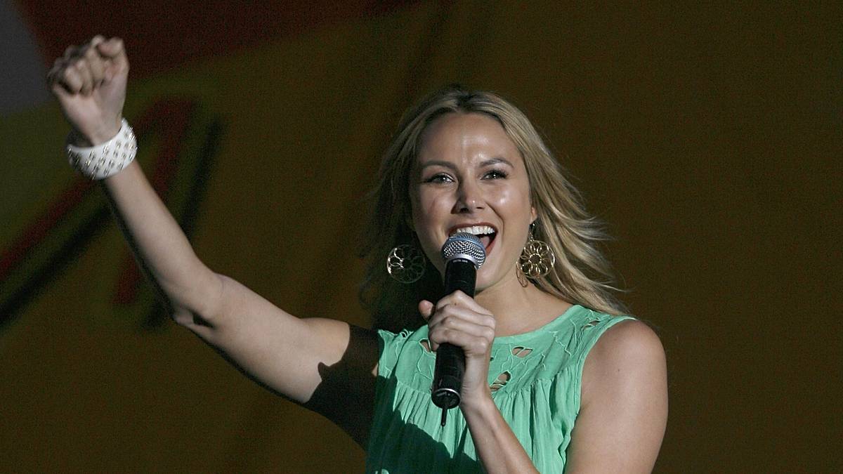 Im Jahr 2006 verließ Keibler WWE, nachdem ihr die Auftritt in der Tanzshow "Dancing with the Stars" - das US-Pendant zu "Let's Dance" - die Tür in die Entertainment-Branche öffnete. Sie war seitdem in zahlreichen Shows, Serien und auch kleinen Filmrollen zu sehen