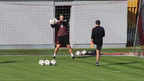 Manuel Neuer trainiert wieder mit Ball