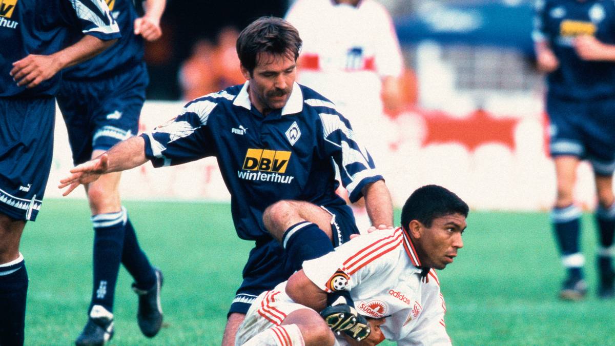 PLATZ 2: Mirko Votava (Werder Bremen) - 40 Jahre, 3 Monate, 30 Tage - Der gebürtige Tscheche liegt bei den Bundesligaeinsätzen mit 546 auf Platz fünf. Spitzenreiter war er lange bei den ältesten Knipsern: Der Defensivmann traf beim 1:2 in Stuttgart im August 1996 letztmals für Bremen