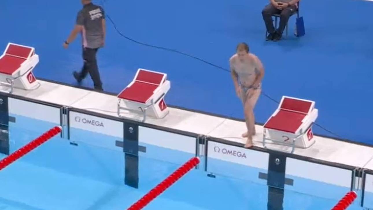 Ein Mann in bunter Badehose wurde zum heimlichen Helden bei Olympia