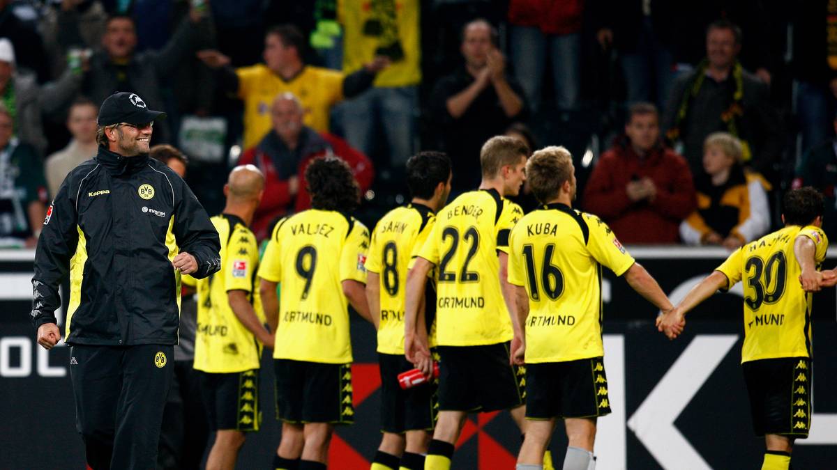 In der nächsten Saison eilt seine Mannschaft von Sieg zu Sieg und setzt sich von Beginn an oben fest