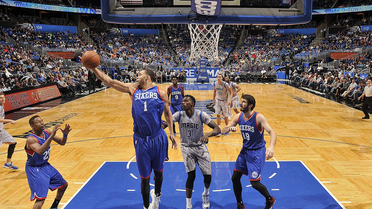 DALLAS MAVERICKS: Die verzweifelte Suche der Mavs nach einem NBA-tauglichen Center - ausgelöst durch DeAndre Jordans Rückzieher - ist beendet. Free Agent JaVale McGee wird neuer Teamkollege von Dirk Nowitzki
