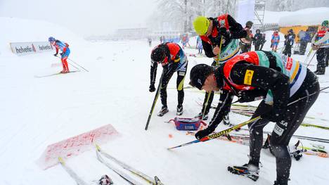 Im Skilanglauf gehört das richtige Wachsen der Skier zu den wichtigsten Aufgaben der Techniker