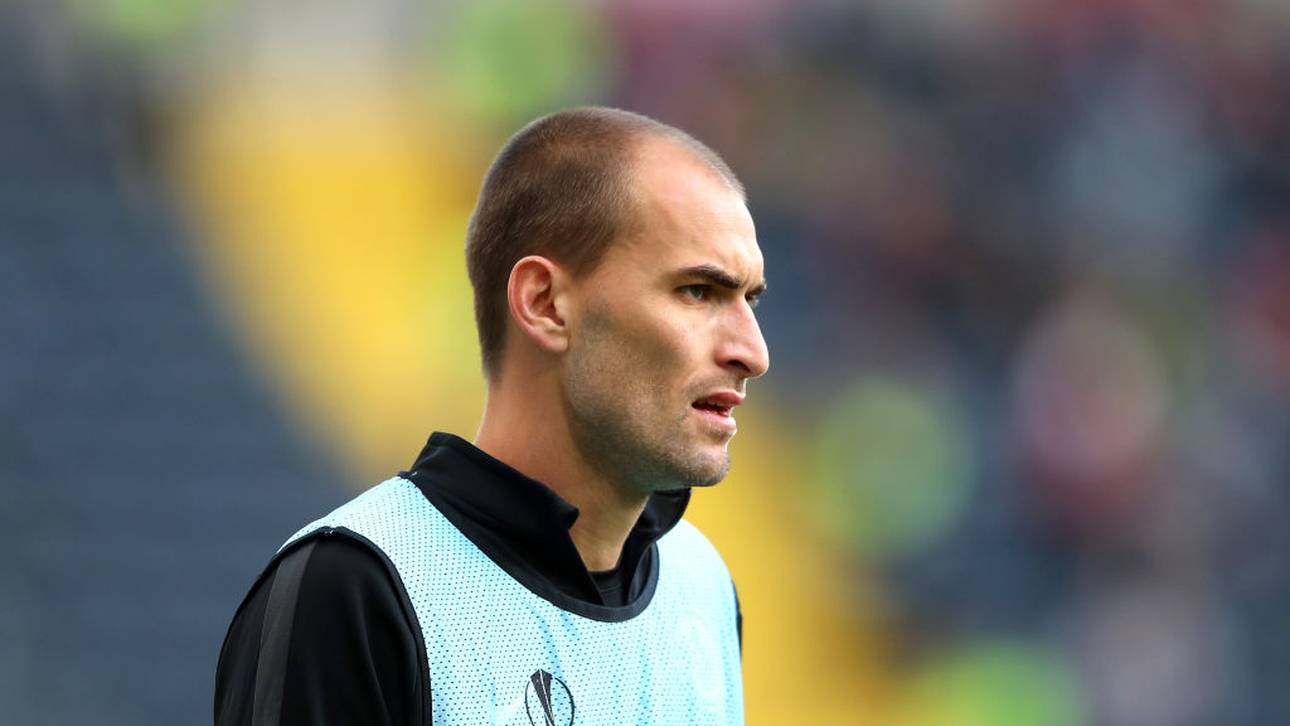 Hütter überrascht: Dost nicht fit