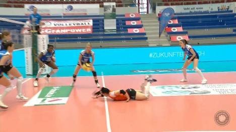 Der Allianz MTV Stuttgart greift das zweite Mal in der Vereinsgeschichte nach dem Titel - und hat mit Gegner Dresden im ersten Finalspiel keine Gnade.