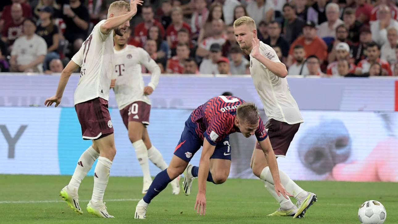 Matthijs de Ligt (r.) ließ sich im Supercup von Dani Olmo düpieren