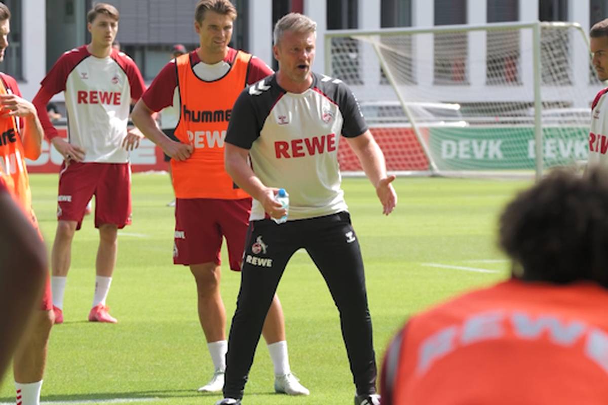 Mit dem neuen Köln-Coach Lukas Kwasniok kommt nicht nur frischer Wind rein, sondern auch mehr Dynamik auf den Platz. Das ist auch für Neuzugang Ragnar Ache eine Umstellung. 