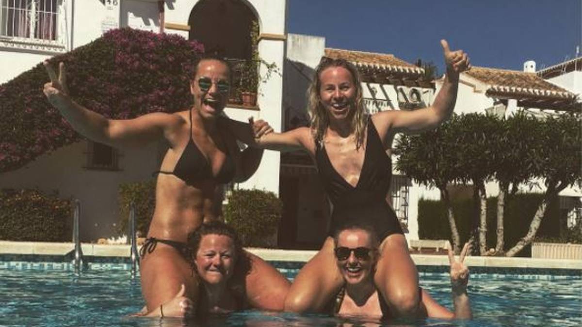 Und hat mit ihren Freunden eine Menge Spaß