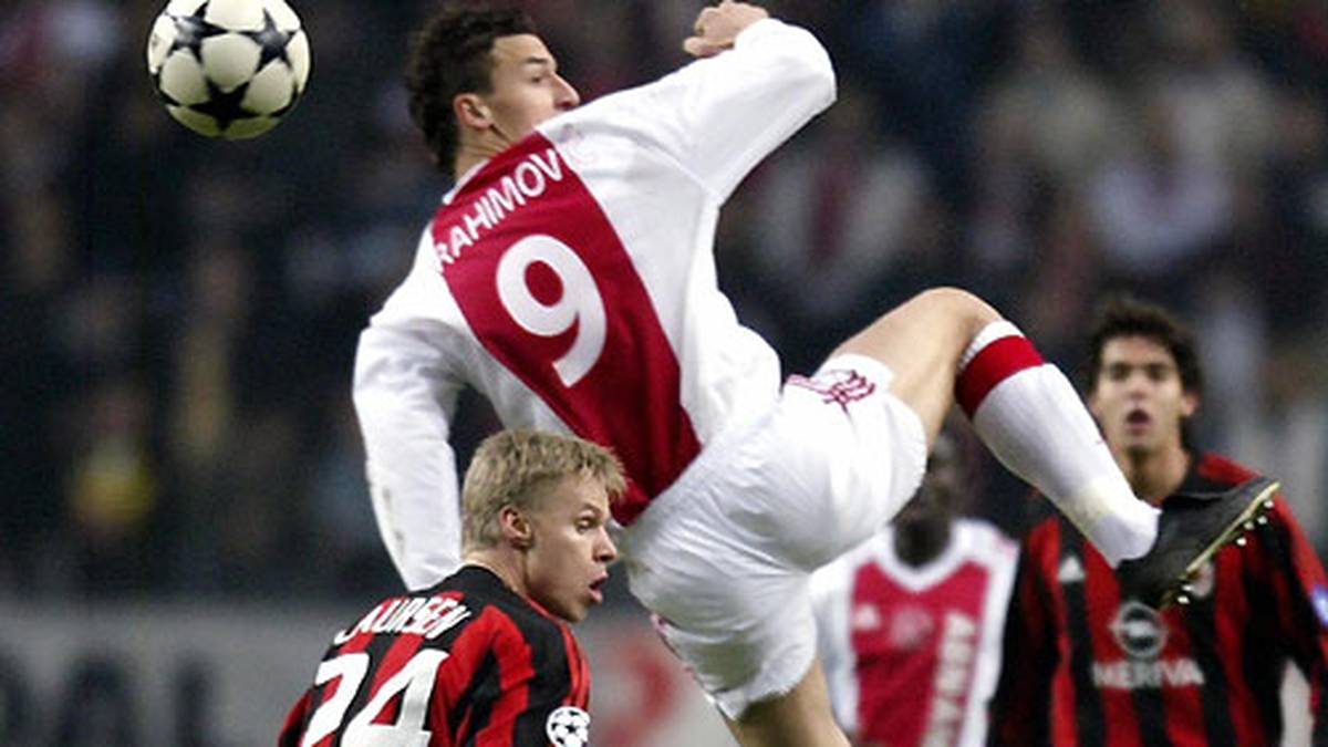 Das Kopfballspiel zählt eigentlich trotz seiner Körpergröße von 1,92 Meter nicht zu seinen Stärken. Aber wenn es sein muss, kann Ibrahimovic auch in der Luft für Gefahr sorgen