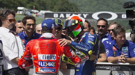 Valentino Rossi musste Jorge Lorenzo zum Sieg in Italien gratulieren
