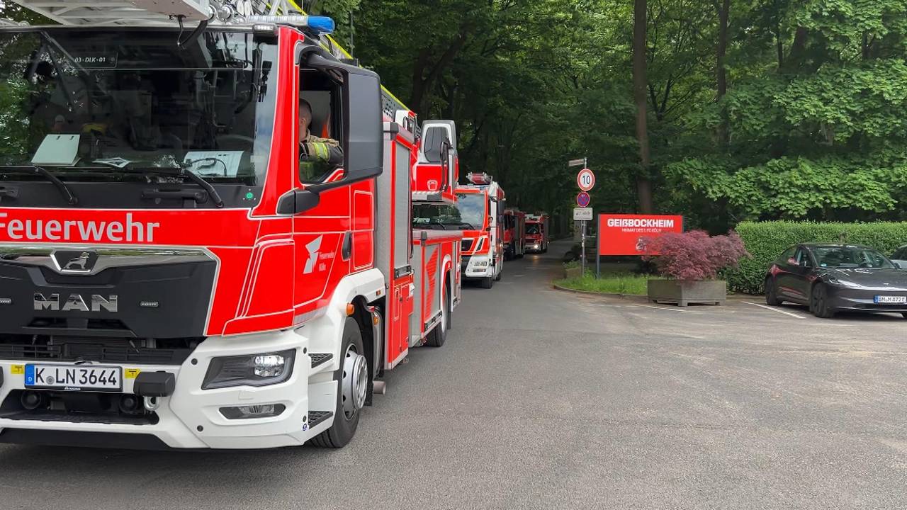 Kurz nach Funkels Ankunft: Feuerwehr-Chaos bei Köln