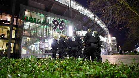 Die Länderspiel-Absage wegen der Terror-Gefahr in Hannover hat auch für die Bundesliga Folgen
