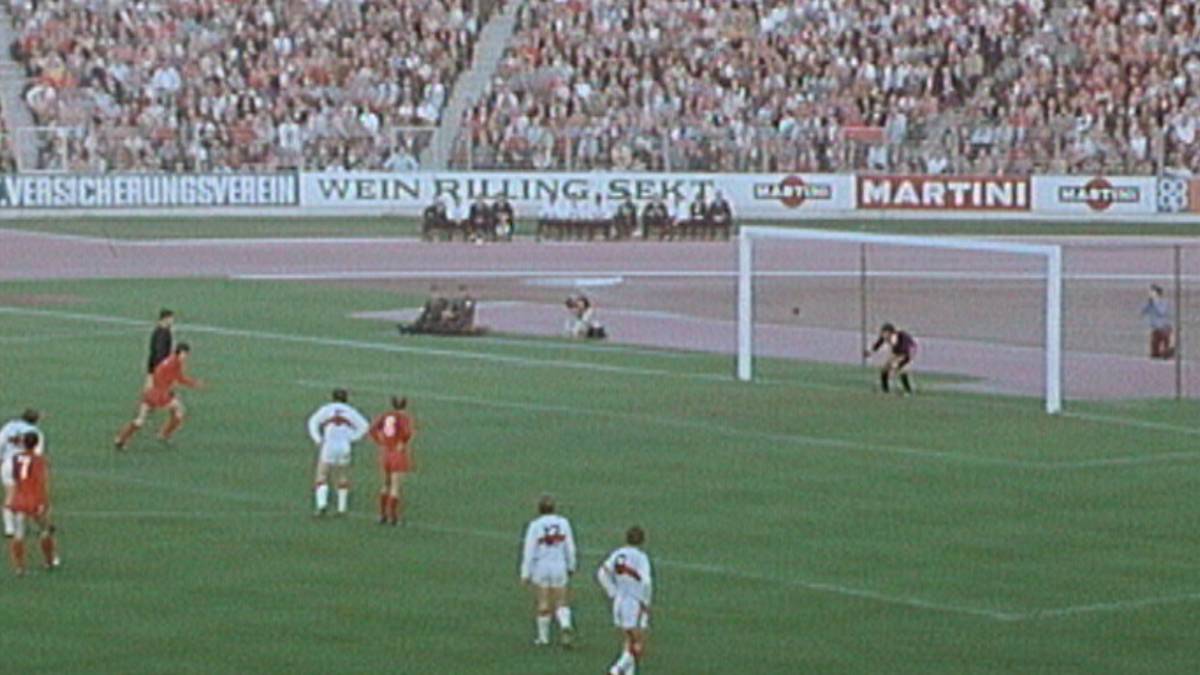 Am 23. Oktober 1971 sorgt der Bundesliga-Spieltag für einen Rekord, der bis heute nicht gebrochen wurde. Ganze zwölf Elfmeter gab es an diesem Spieltag. 